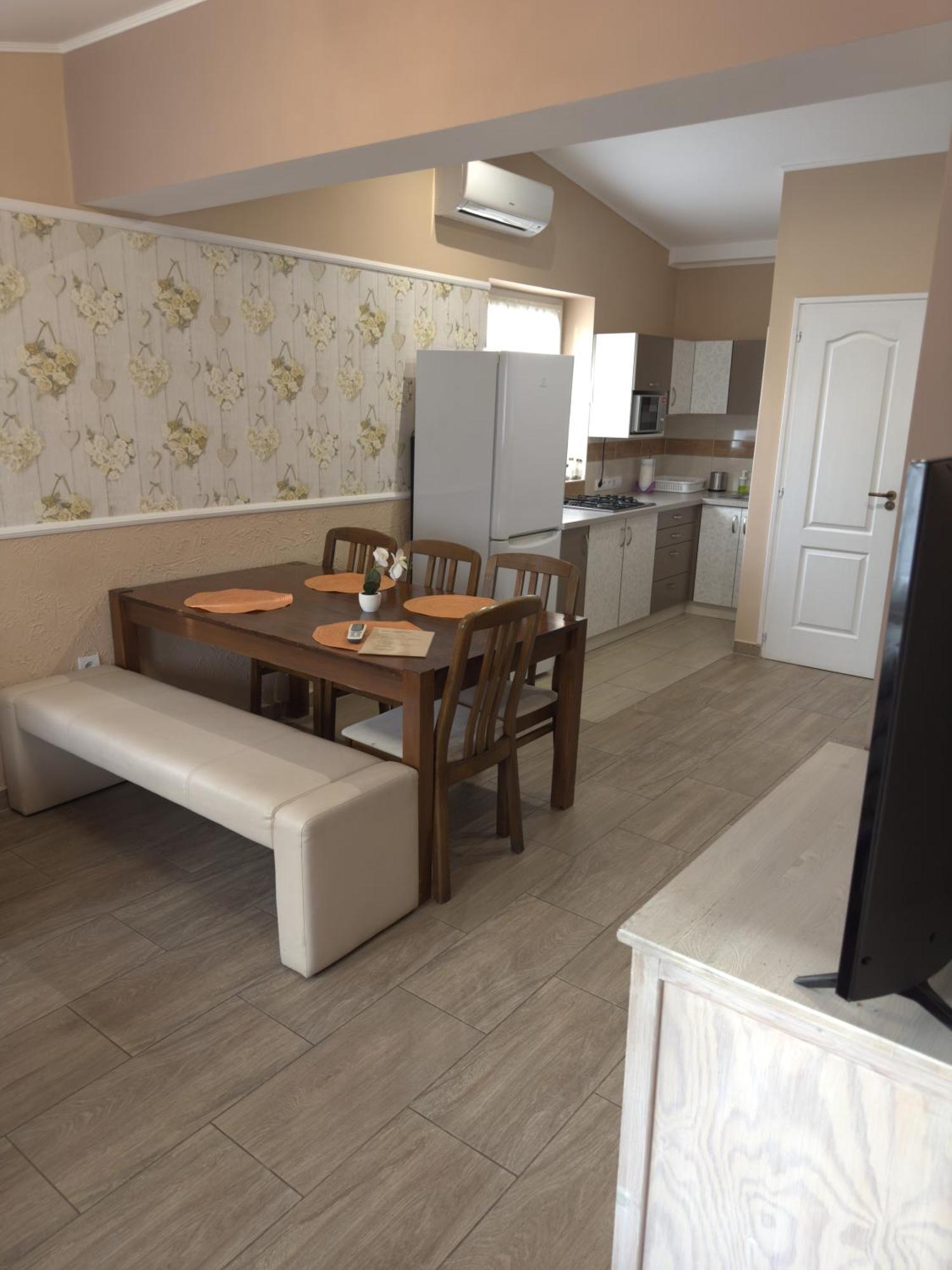 Rozsa Apartman Alsoors Bilik gambar