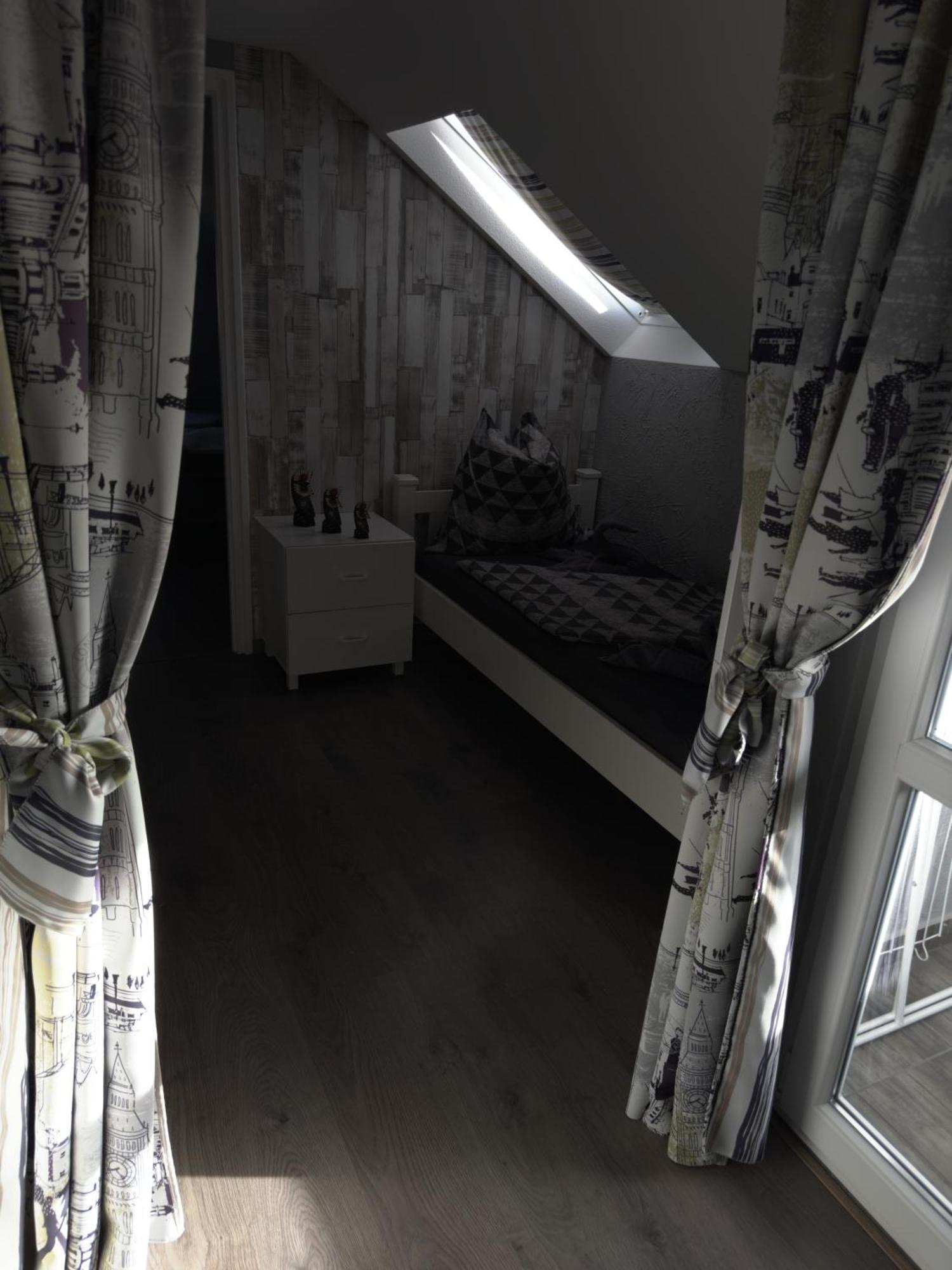 Rozsa Apartman Alsoors Bilik gambar