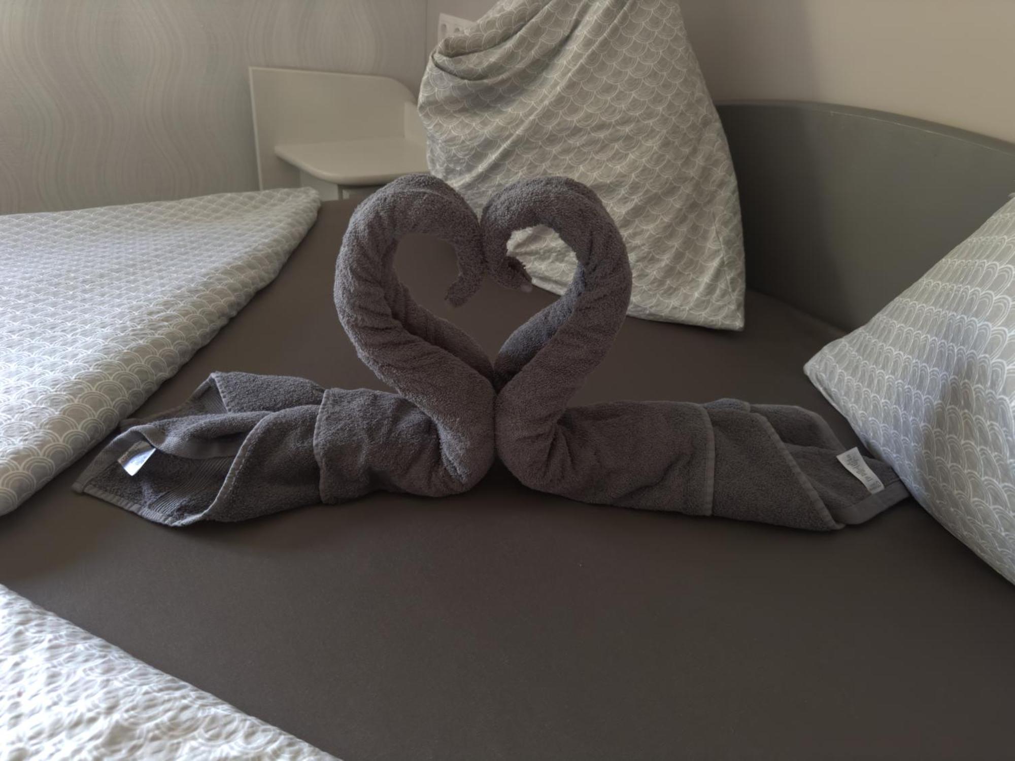 Rozsa Apartman Alsoors Bilik gambar